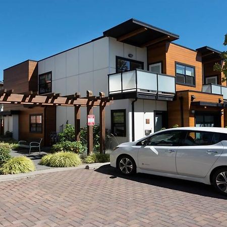 Cedar Hill Sunlit Stay - Bright Spacious & Modern Victoria Bagian luar foto