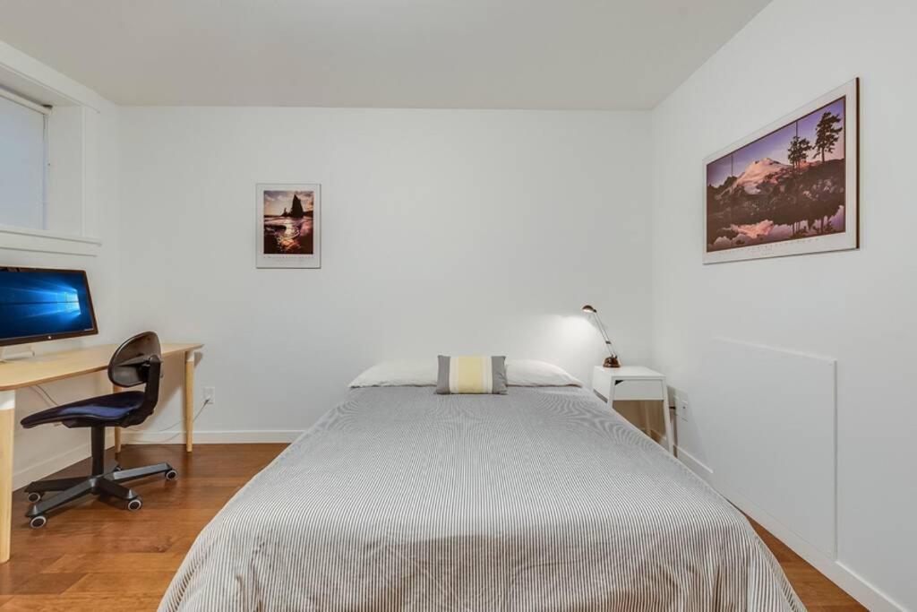 Cedar Hill Sunlit Stay - Bright Spacious & Modern Victoria Bagian luar foto